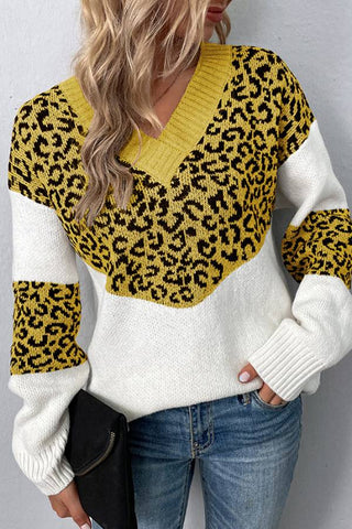 V-neck contrasting leopard print knit pullover sweater