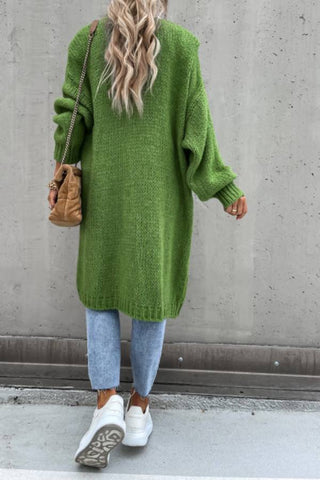 Long sleeved knitted cardigan