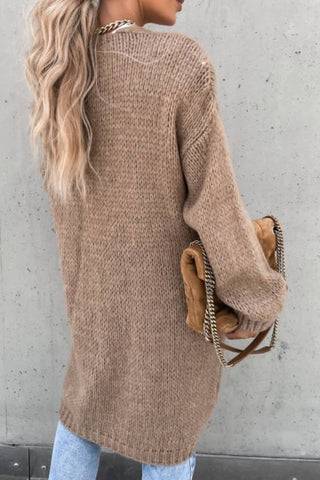 Long sleeved knitted cardigan