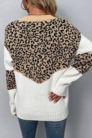 V-neck contrasting leopard print knit pullover sweater