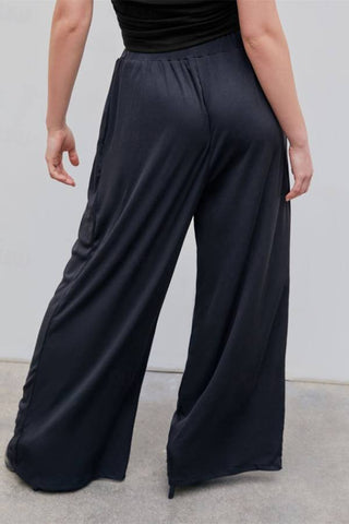 Elastic waistband pants with wide legs