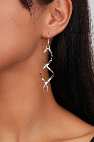 Exaggerated And Minimalist Twisted Hoop Earrings