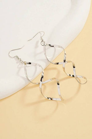 Exaggerated And Minimalist Twisted Hoop Earrings