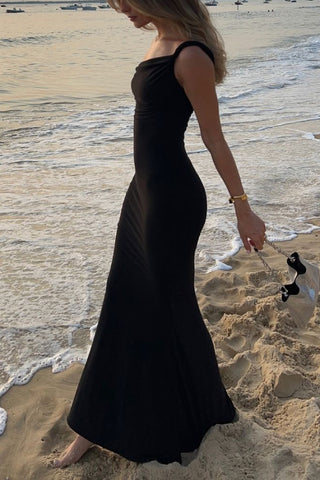 Off-shoulder fitted solid color maxi dress